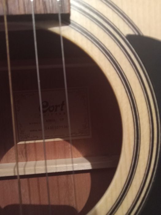 Продам гітару. Нова.