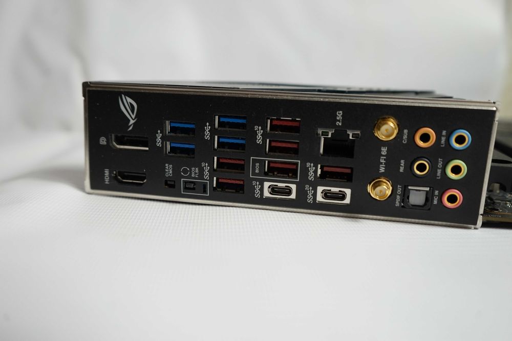 Материнська плата ASUS ROG Strix Z790-E Gaming WiFi