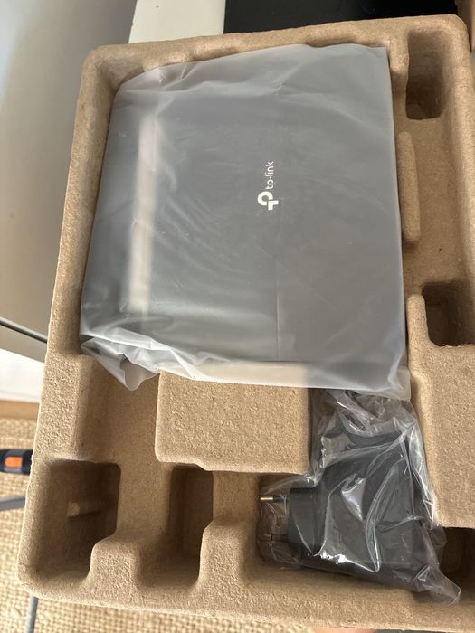 Router 4G TP-Link (TL-MR6400) - Como Novo com Caixa e Fatura