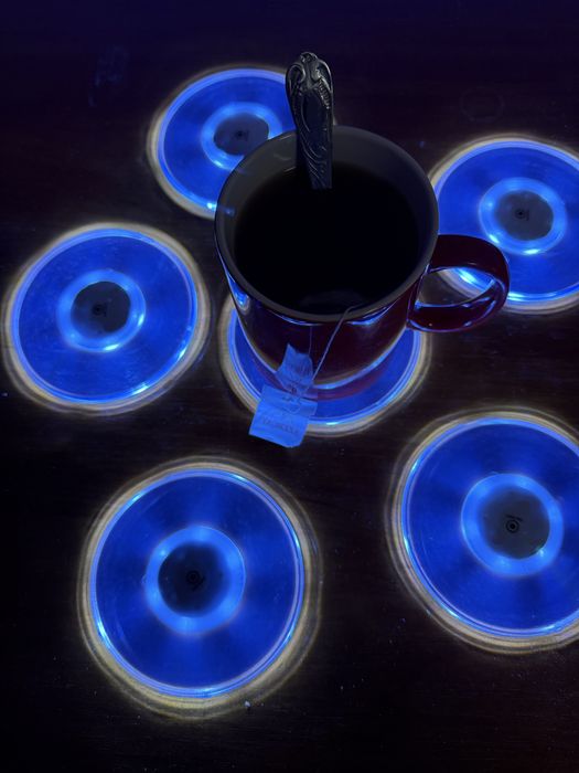 Комплект из 6 светящихся LED подставок для напитков (Костеров)
