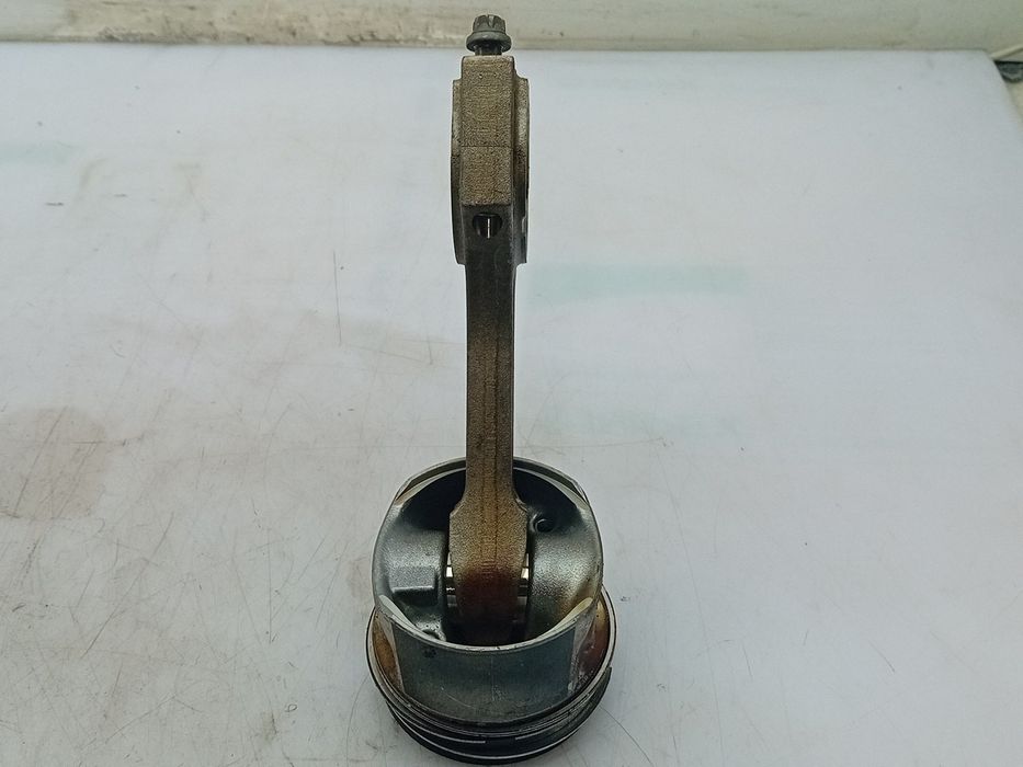 Pistão de motor BMW 3 (F30, F80)