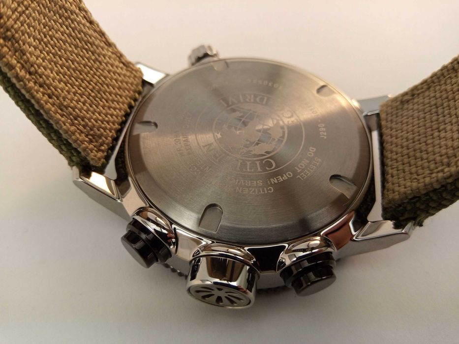 Часы Citizen BN5050-09X - альтиметр, компас, солнечная батарея, заряд