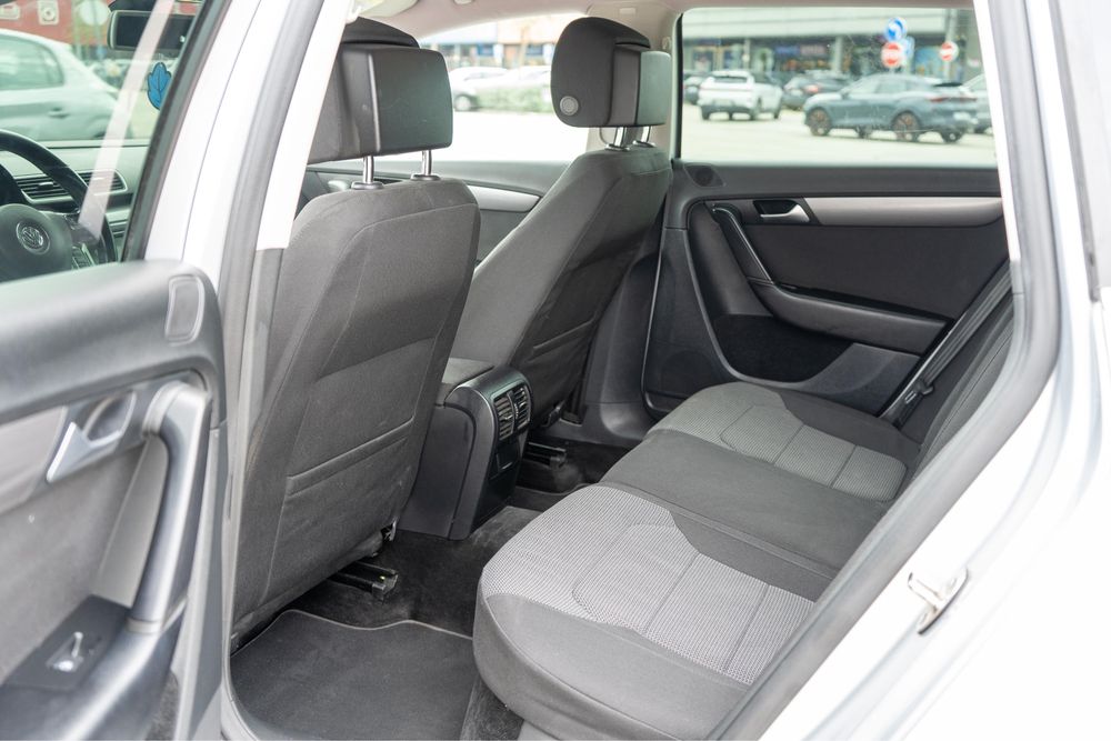 Volkswagen Passat — fotografia 7
