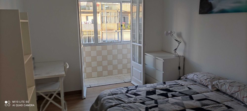 Quartos centro Lisboa. Metro Saldanha. Está disponível.