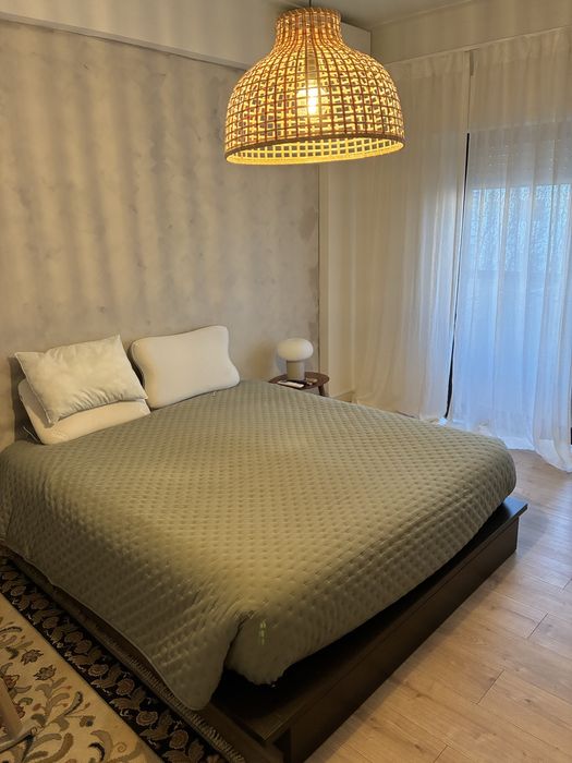 Cama em madeira maciça estilo “Japonês”  200X200