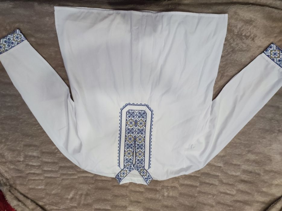 Чоловіча вишиванка