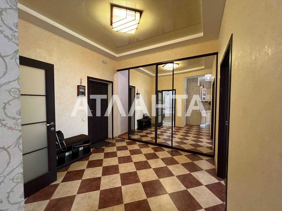 ЖК «1 Жемчужина»: квартира з меблями, технікою та паркінгом