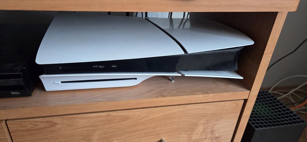 PS 5 slim stan idealny