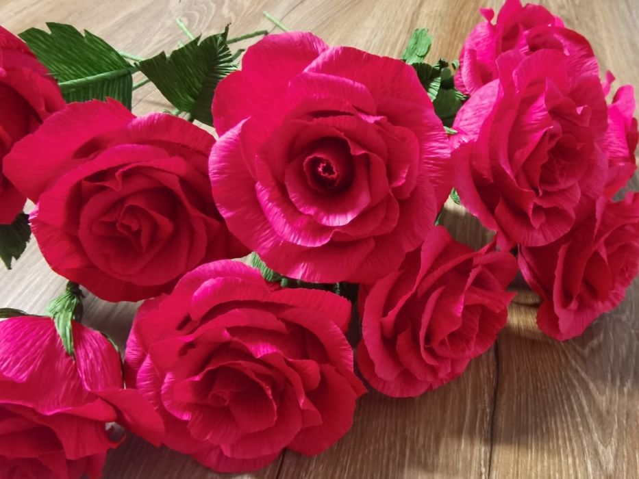 Róże z krepiny 12 sztuk