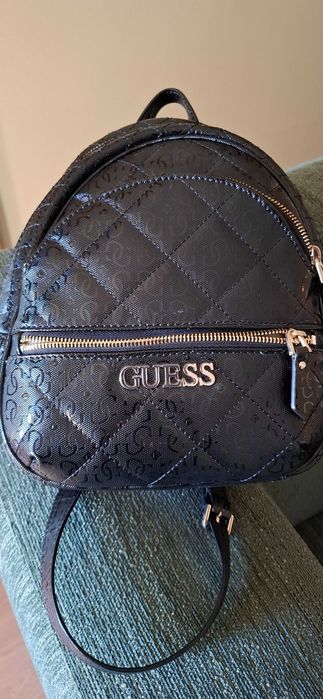 Vendo mochila Guess