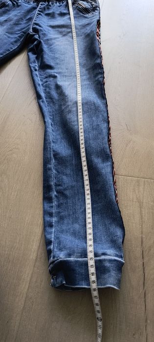 Spodnie jeansowe jogger