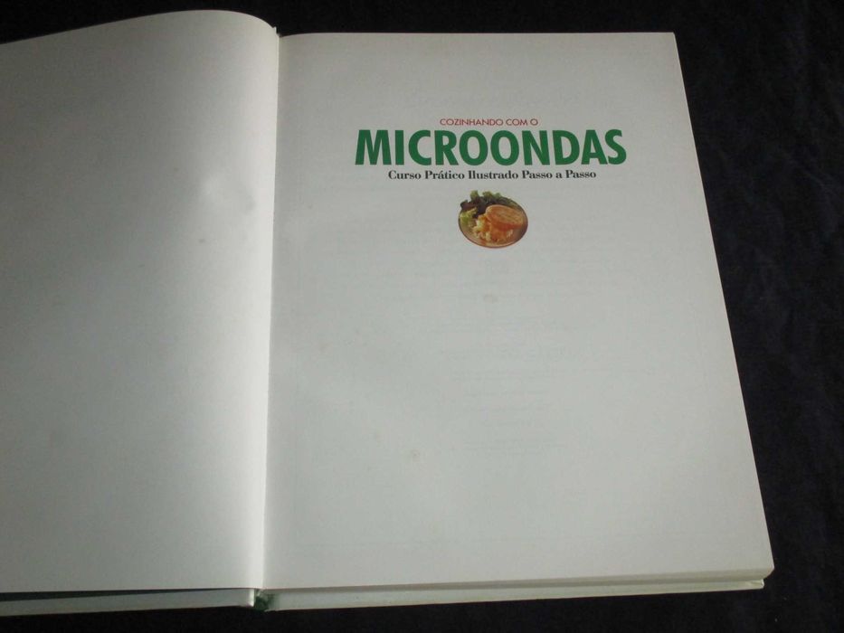 Livro Cozinhando com o Microondas Curso Prático Ilustrado