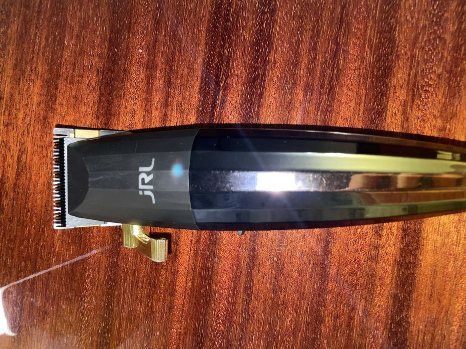 Продаю машинку для стрижки волосся JRL Fresh Fade FF2020C золото