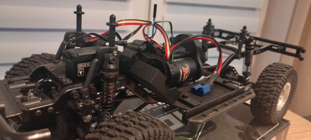 1:10 Rock crawler Element Enduro Builders kit 2 Pro Line Toyota Hilux