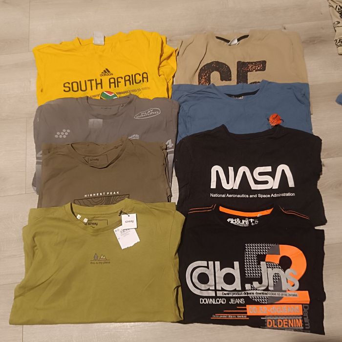 Koszulki chłopięce w rozmiarze 158 i 164