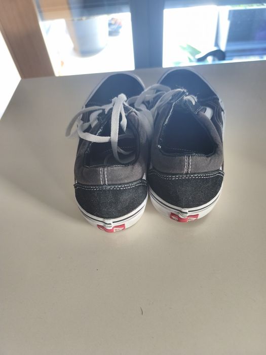 Tênis Vans pretos 41