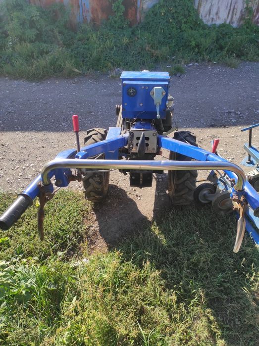 Мотоблок дизельний Зубр 10