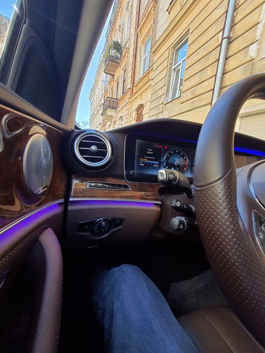 Mercedes-Benz E300 4matic W213