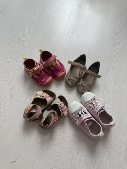 Взуття дитяче все 50 грн