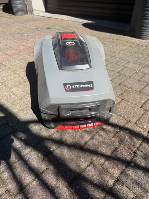 Robot koszący STERWINS