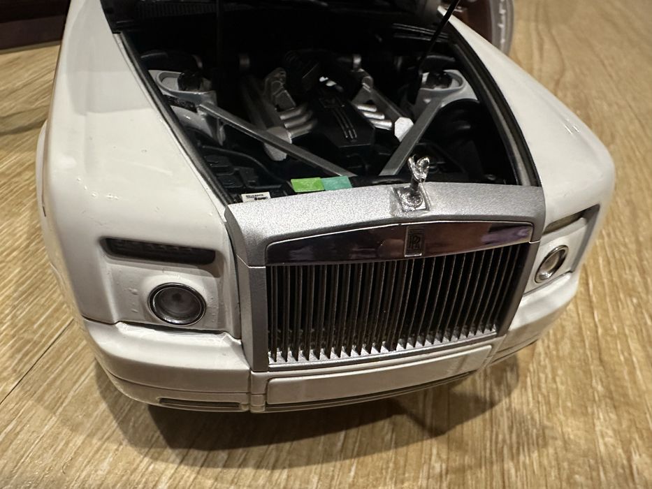 1:18 Kyosho Rolls Royce Phantom Drophead