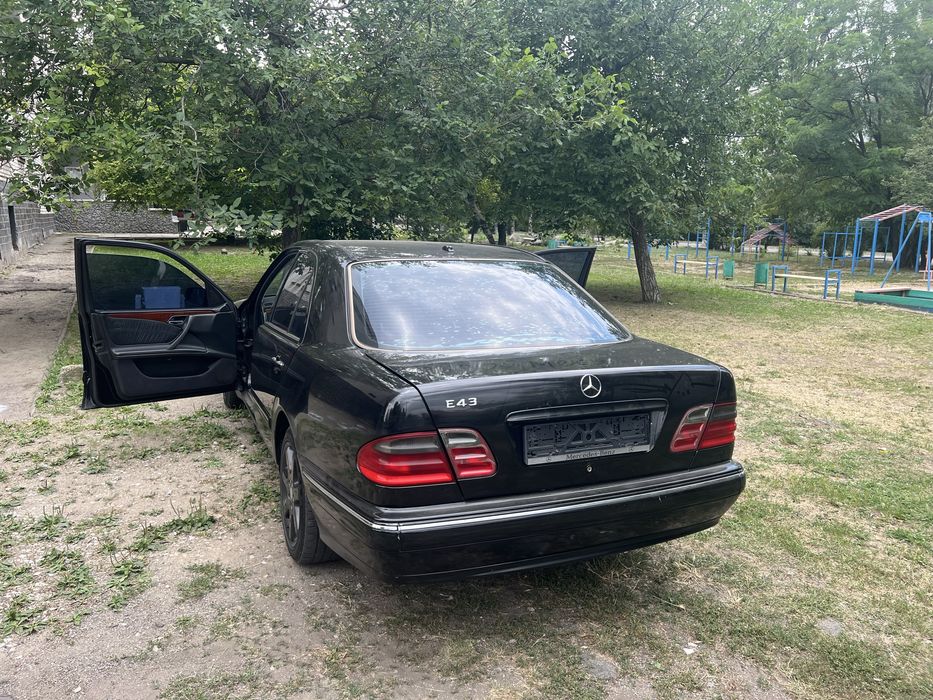 Mercedes-Bens w210