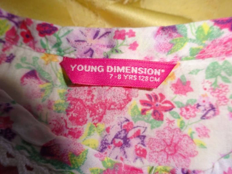 Camisa flores 7-8 anos