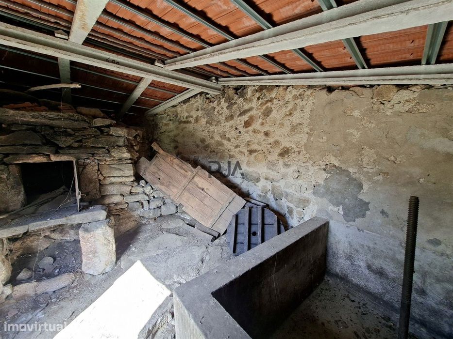 Moradia T2 em Mata, Fornos de Algodres