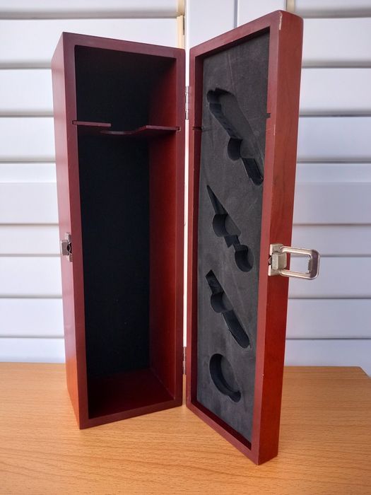 Caixa de madeira para garrafa