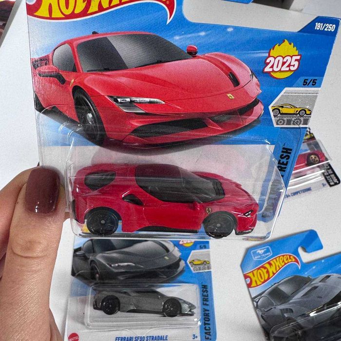 Машинка Ferrari Hot Wheels Ферарі SF90 Хот Вілс машинки БМВ Порш