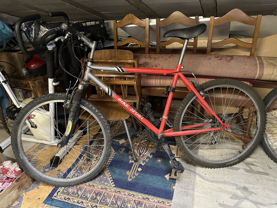 Vende - se varias bicicltas