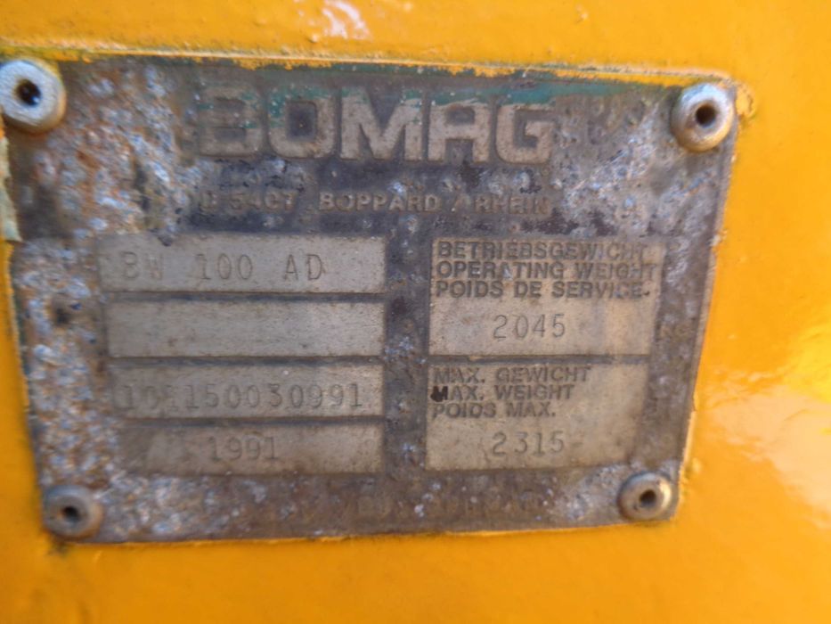 Walec BOMAG BW 100AD