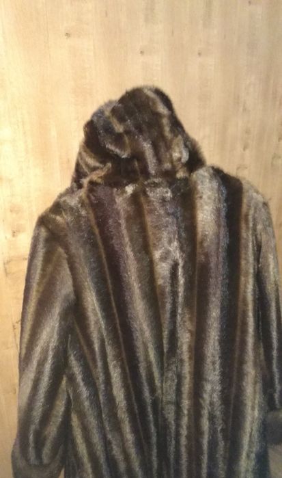 Продам шубу б/у в отличном состоянии