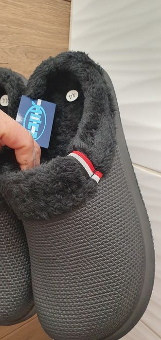 Klapki laczki krokodylki a'la crocs czarne ocieplane bez dziurek 44