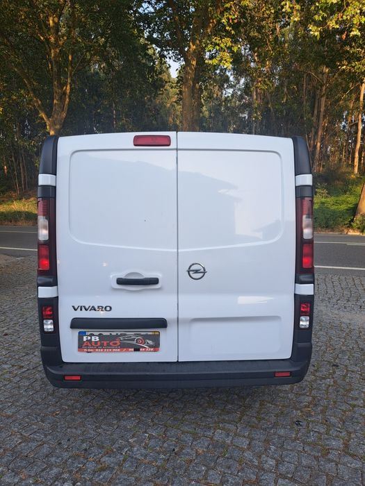 Opel vivaro 1.6 CDTi de 120cv 6 lugares Nacional 1 único dono