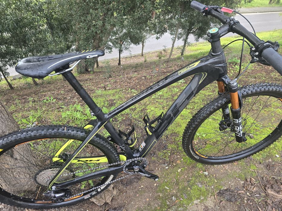 Btt carbono 27.5 m 12x1v impecavel