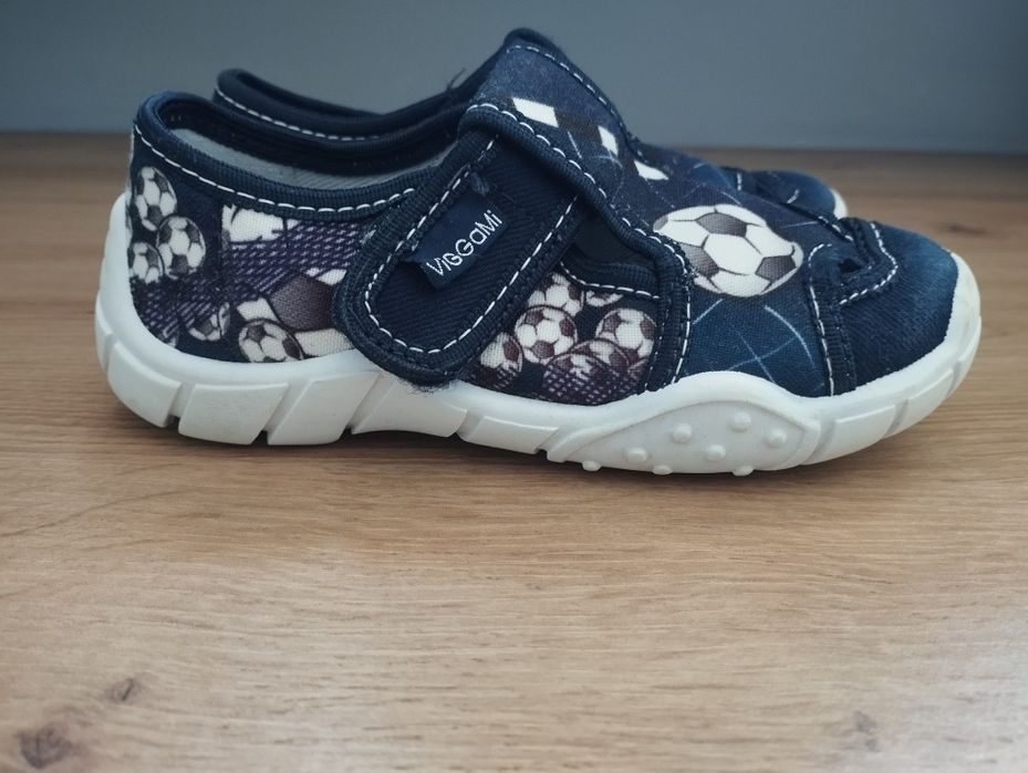 Kapcie chłopięce rozm 27