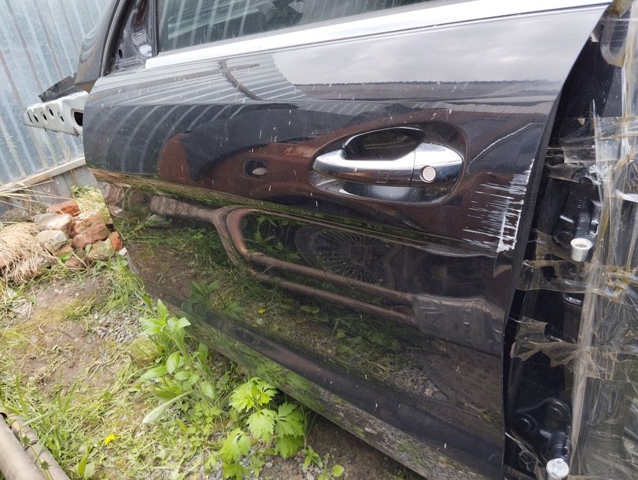 Мерседес Mercedes Двері дверка задні праві Ml gle w166