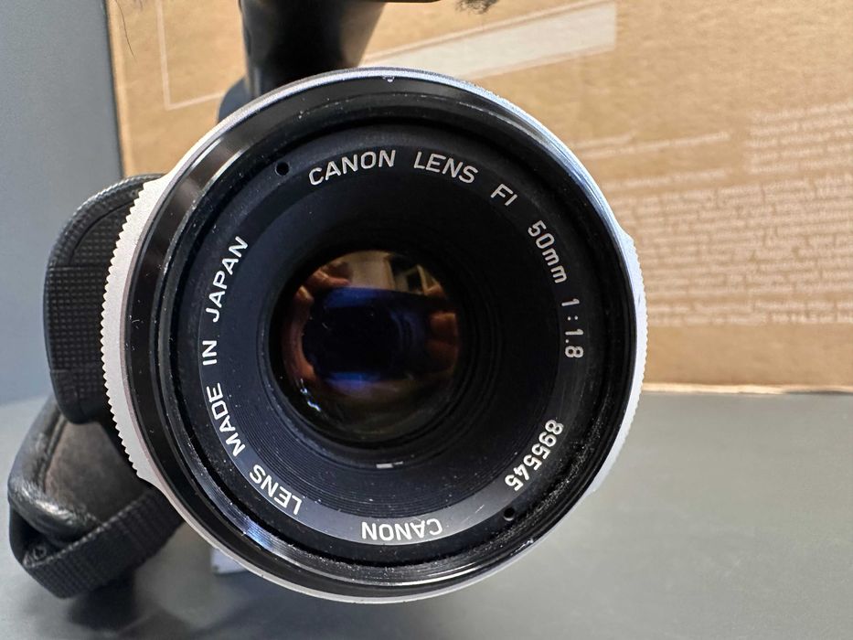 Kamera SONY NEX-VG10 + obiektyw CANON F1 50mm 1:1.8 + adapter