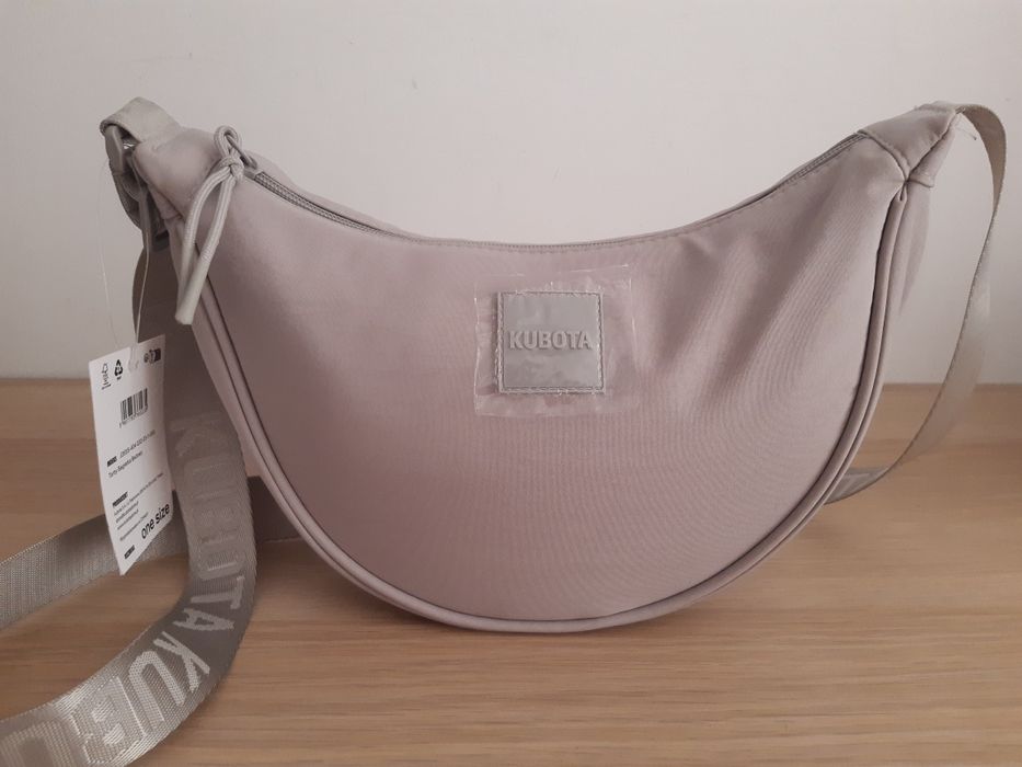 Szara torebka crossbody nerka Kubota