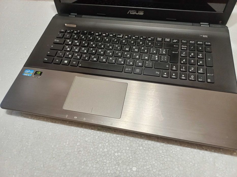 17.3" Экран! БОЛЬШОЙ + Мощный ASUS K75V / Intel Core i5 / 8 RAM / SSD / + ГАРАНТИЯ!