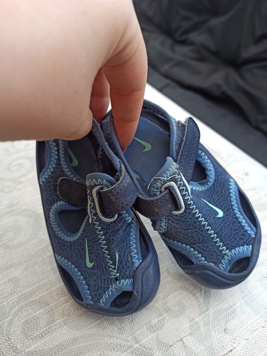 Sandałki Nike 21
