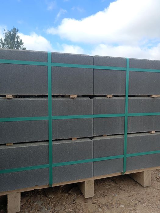 Bloczek ogrodzeniowy grafitowy II gat