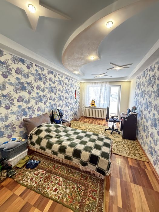 3 кімнатна,Шевченківський ,Корищенко (Кузнецова),36