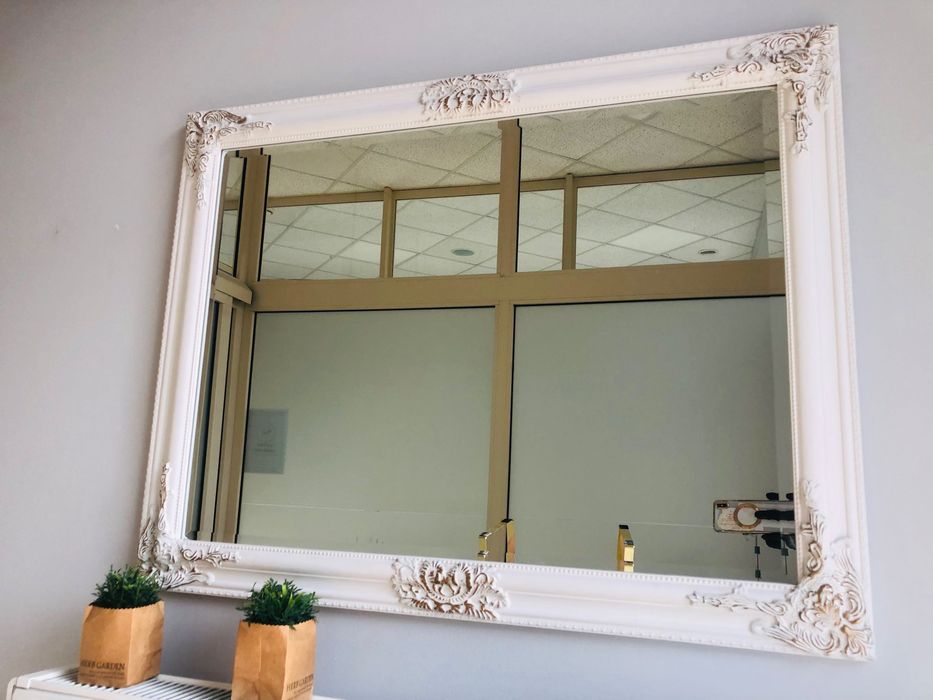 Stylowe Lustro białe