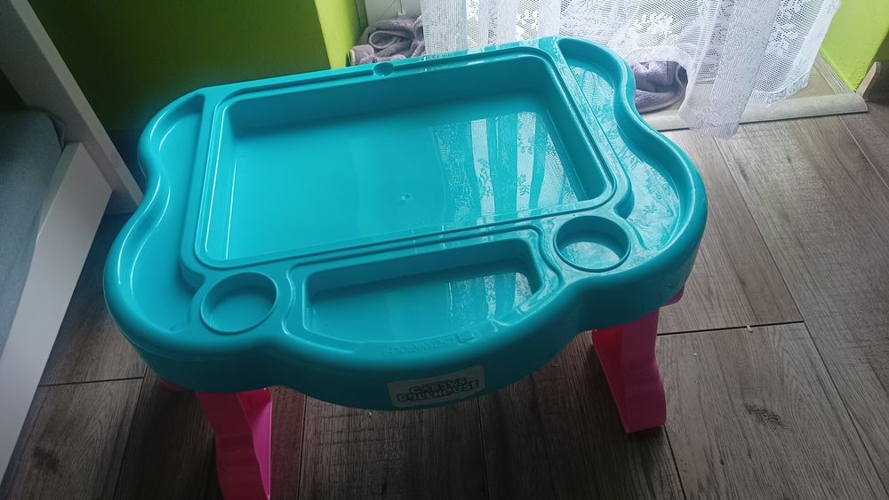 Koci domek gabi stolik nowy tylko zmontowany do zdjęć