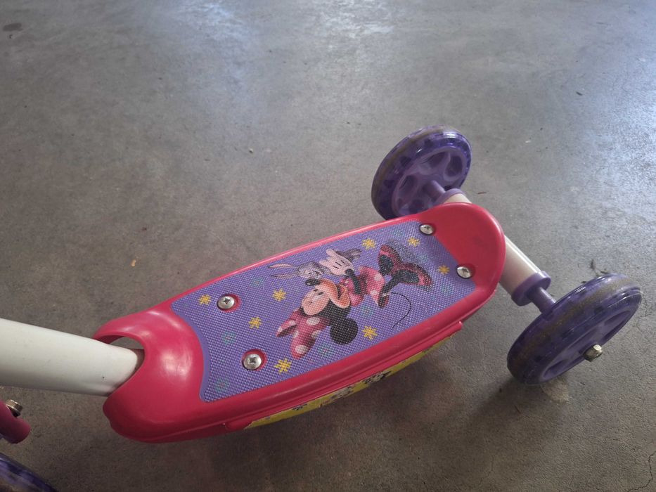 Trotinete de 3 rodas (Disney / Minnie)
