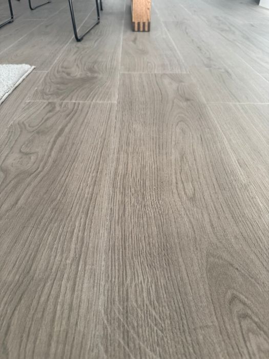 Vendo 29 peças de cerâmica – 120x23 cm – Cinza imitação madeira