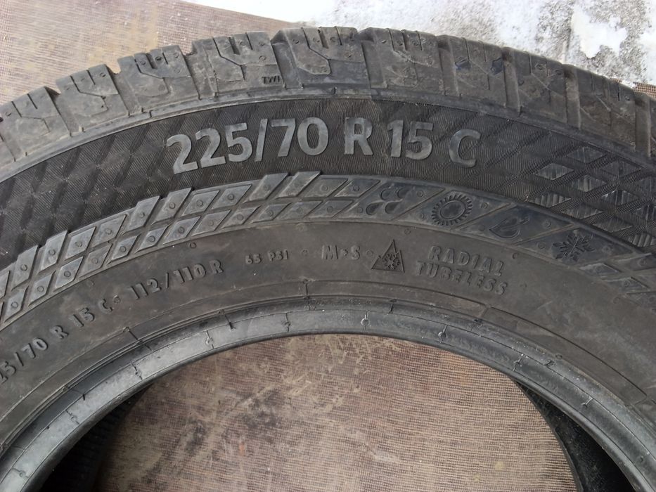 Продам шини 225/70R15C