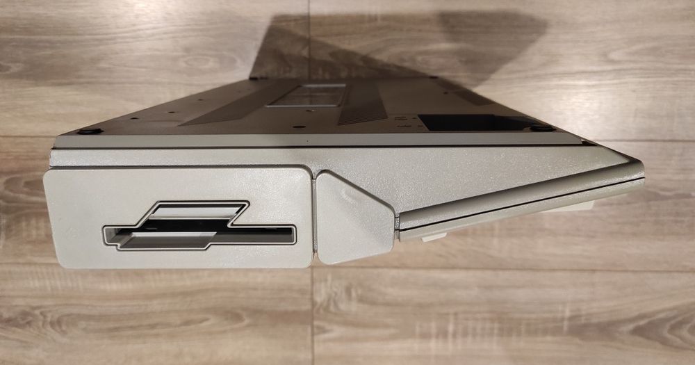 Atari 1040STF   1MB